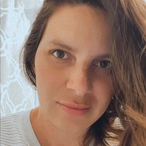 Meet your Posher, Danielle